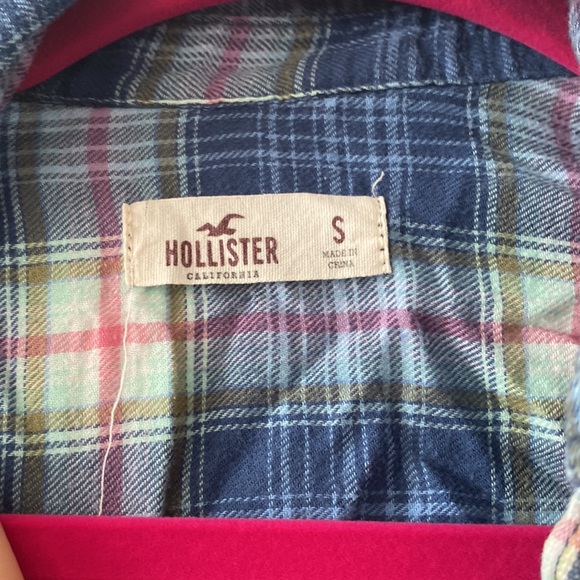 BUNDLE! Hollister Flannels! - Picture 4 of 11